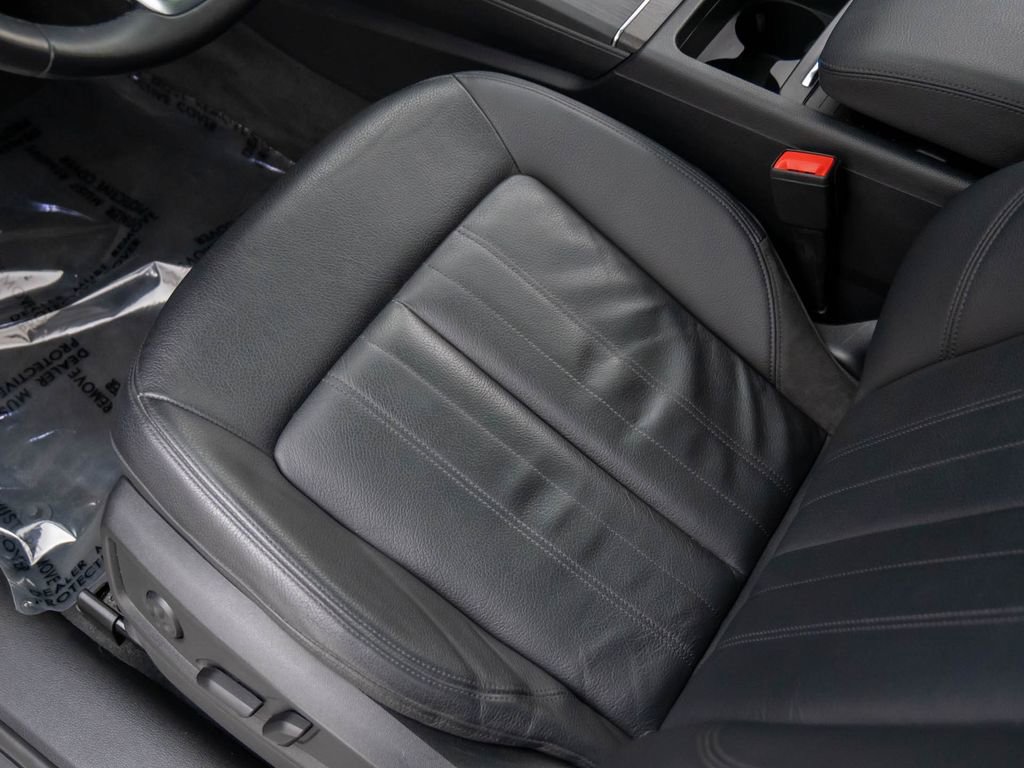 Used 2020 Audi Q5 2.0T Premium w/ Convenience Package image 16