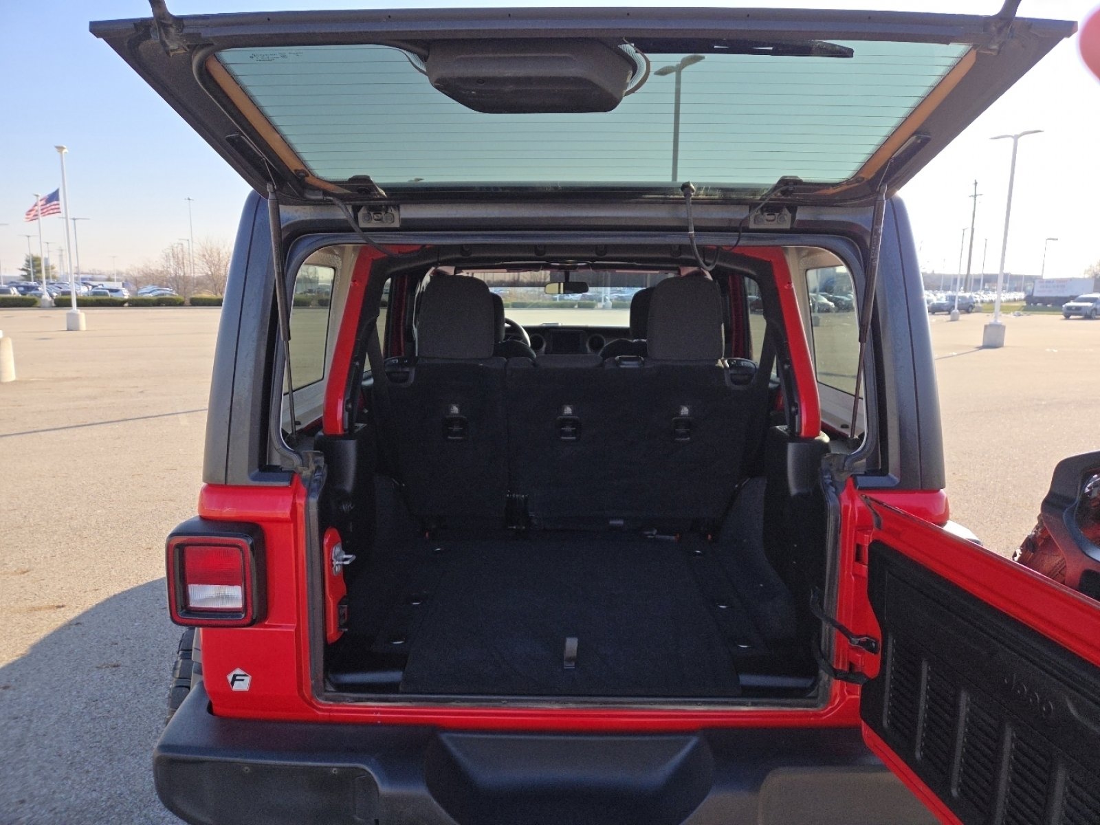 Used 2018 Jeep Wrangler Unlimited Sport S image 19