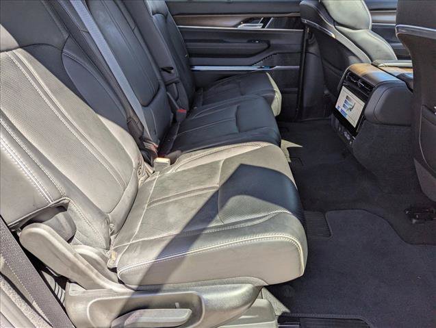 Used 2023 Jeep Grand Wagoneer L Series II w/ Flexible Seating Group AWD/4WD image 20