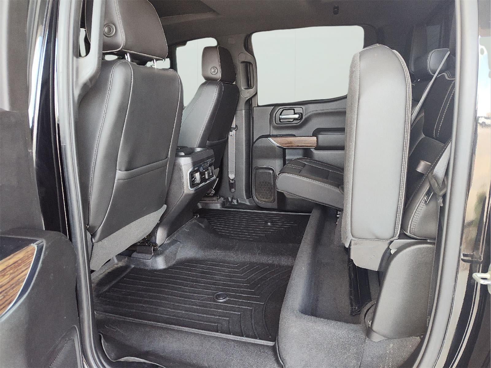 Used 2019 Chevrolet Silverado 1500 High Country w/ Technology Package AWD/4WD image 11
