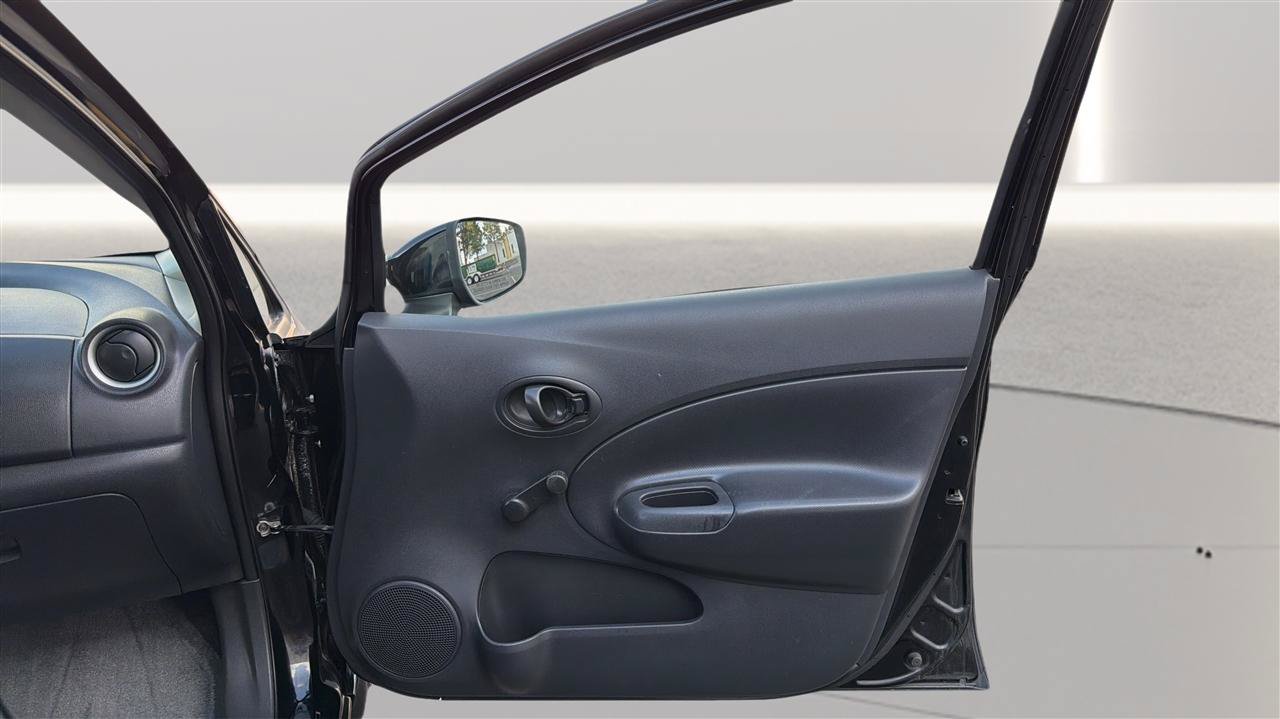 Used 2015 Nissan Versa Note S Plus FWD image 16