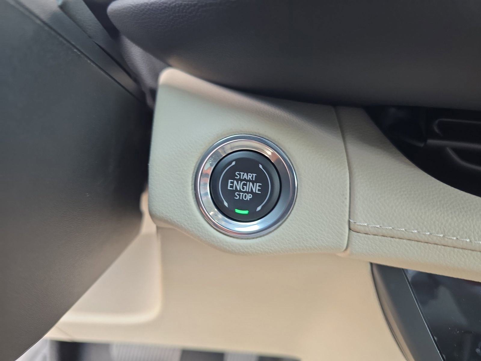 Used 2023 Buick Envision Avenir FWD image 27