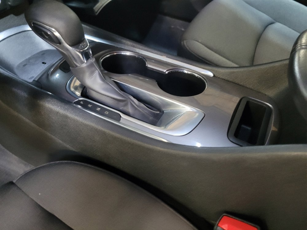 Used 2021 Chevrolet Malibu LT FWD image 26