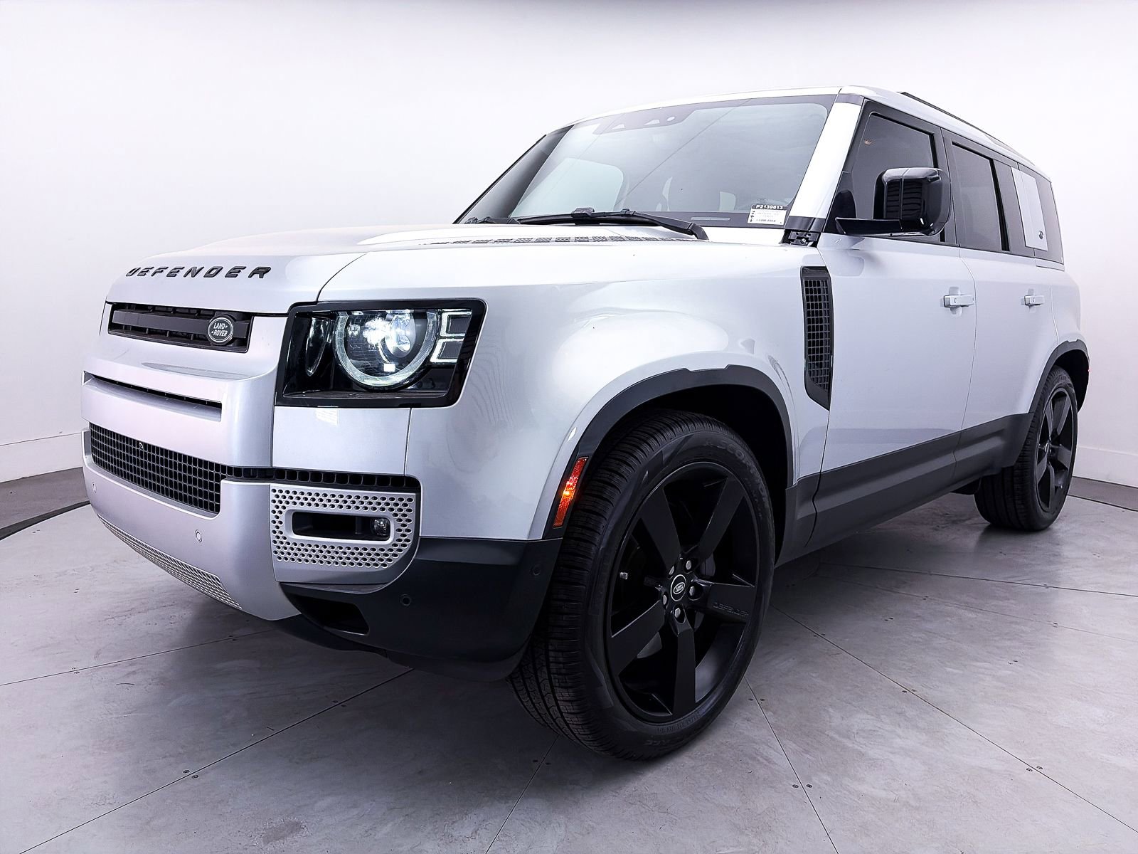 Used 2023 Land Rover Defender 110 SE AWD/4WD image 14