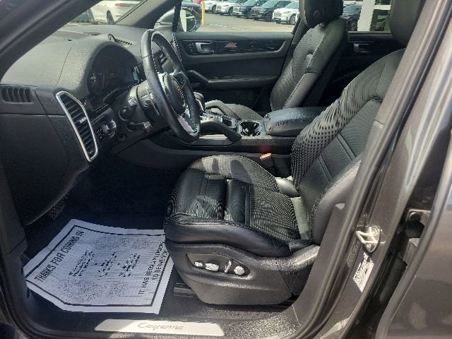 Used 2020 Porsche Cayenne AWD/4WD image 5