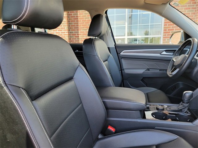 Used 2022 Volkswagen Atlas SE w/ Black Wheel Package image 18