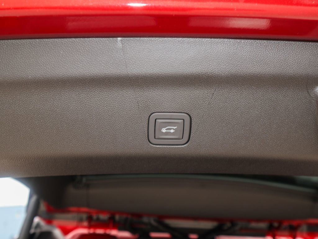 New 2026 GMC Yukon AT4 Ultimate w/ LPO, Floor Liner Package image 6