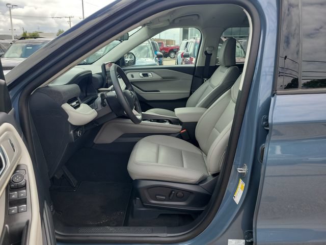 New 2026 Ford Explorer Active w/ Active Comfort Package AWD/4WD image 16