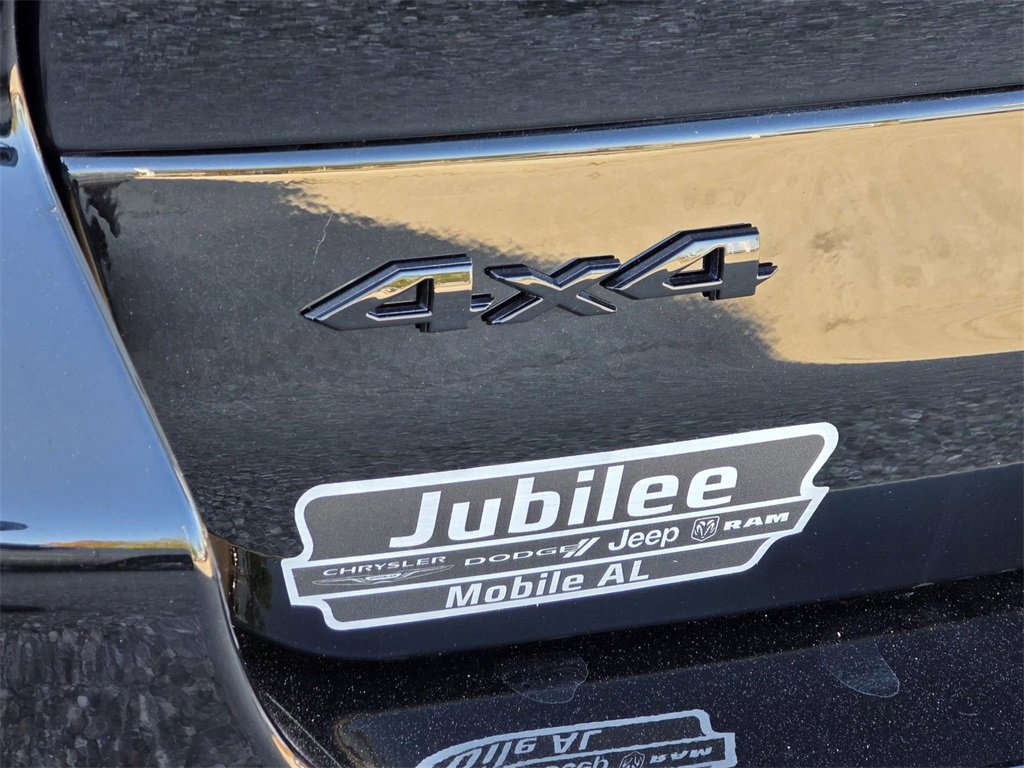 New 2025 Jeep Grand Cherokee L Altitude image 30