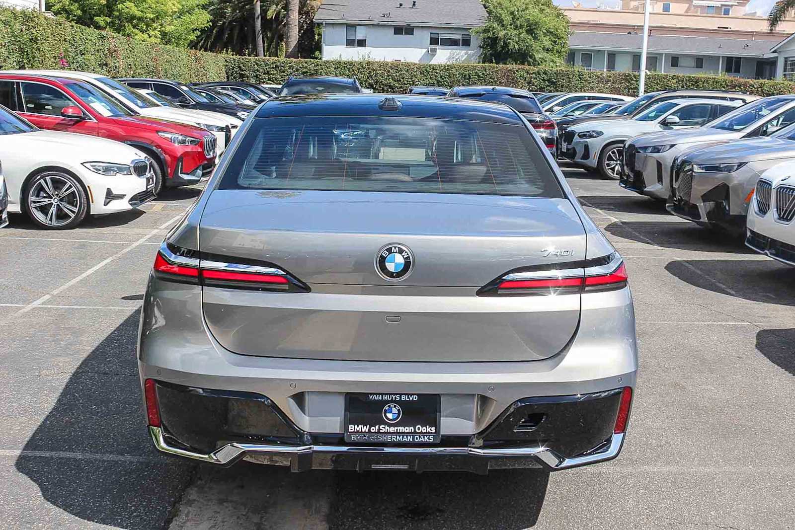 New 2026 BMW 740i RWD image 5