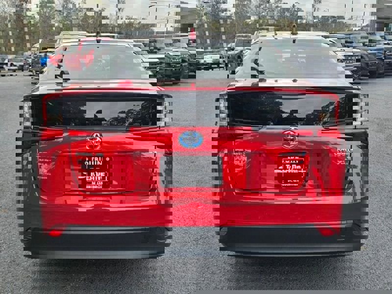 Used 2022 Toyota Prius XLE image 12