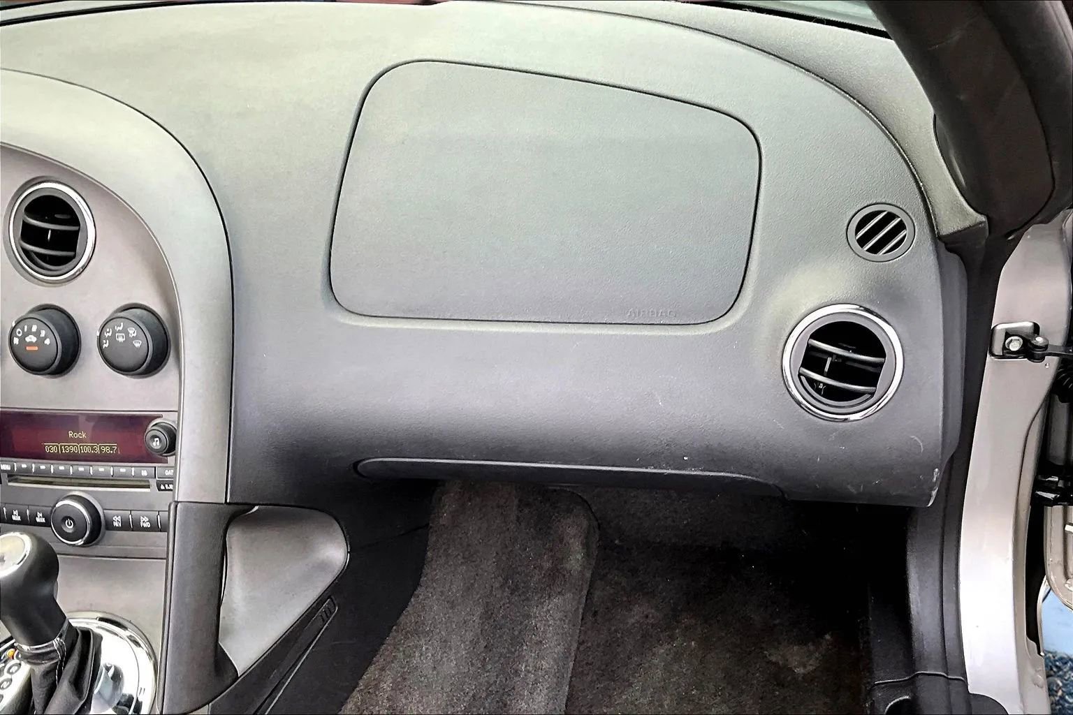 Used 2008 Pontiac Solstice Convertible w/ Premium Package image 16