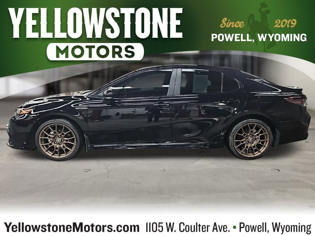 Used 2023 Toyota Camry SE image 1
