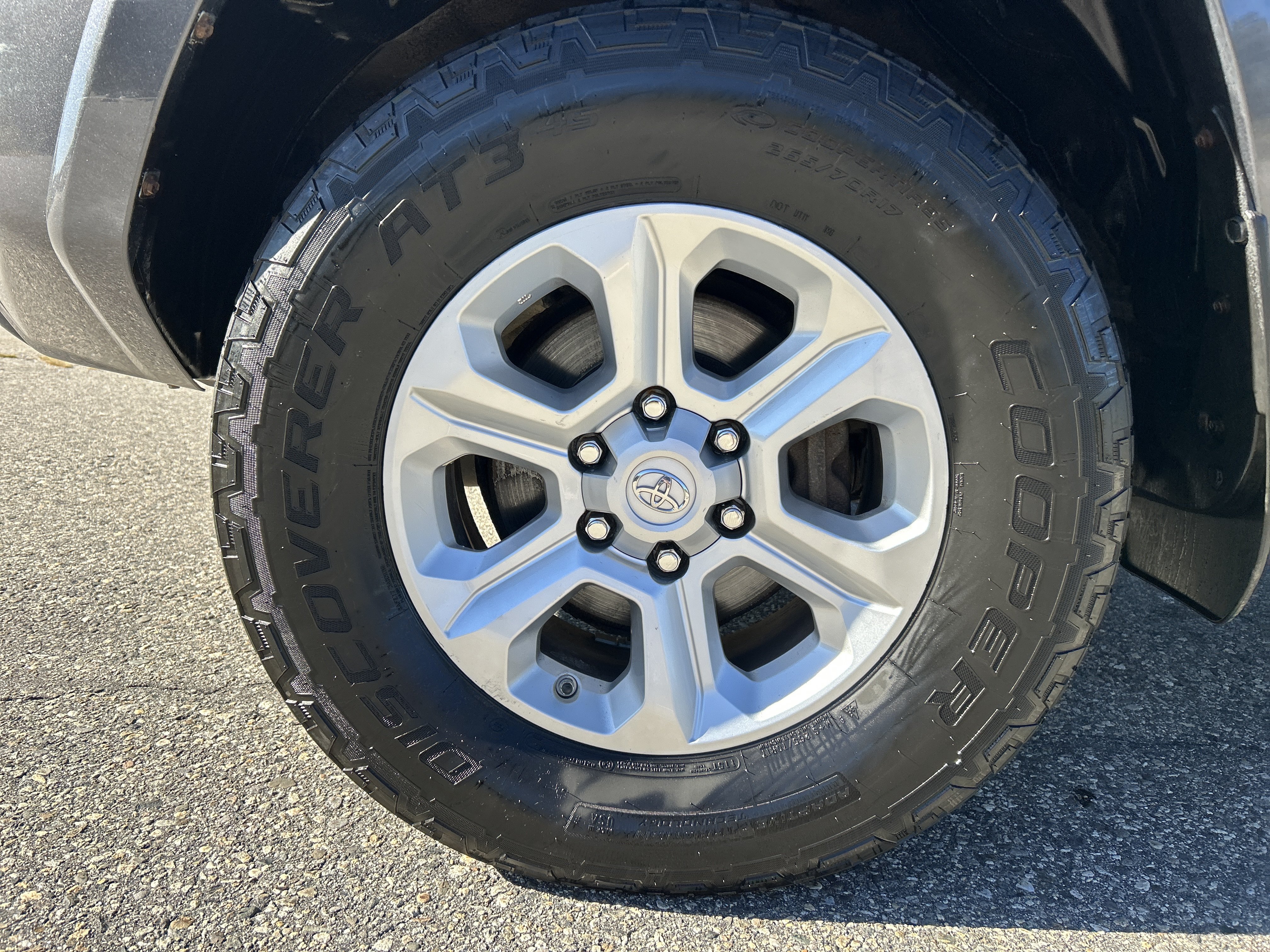 Used 2018 Toyota 4Runner SR5 Premium AWD/4WD image 12