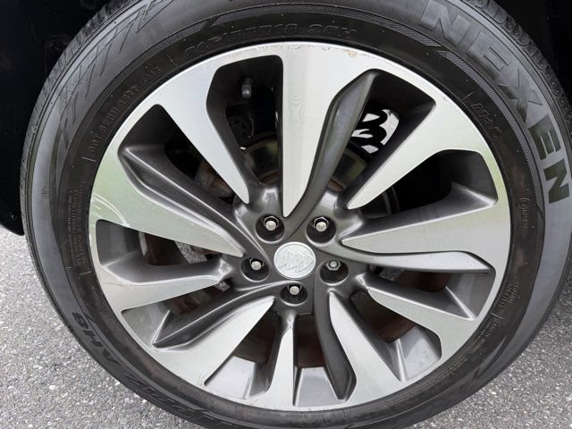Used 2017 Buick Encore Essence FWD image 31