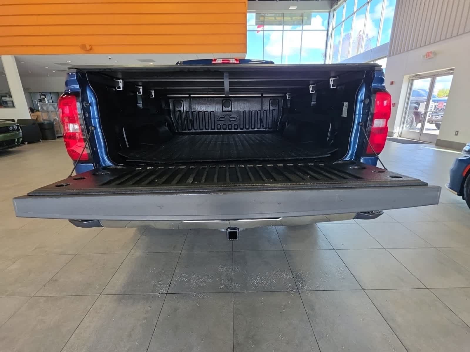 Used 2018 Chevrolet Silverado 1500 LT w/ All Star Edition AWD/4WD image 10