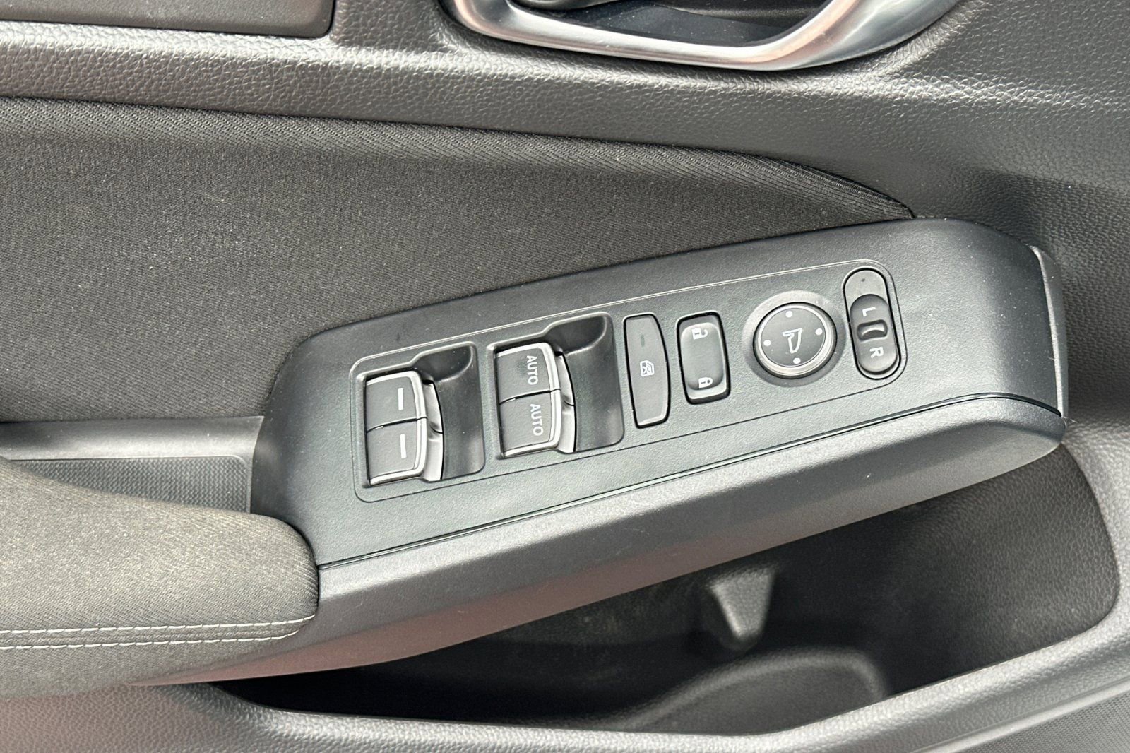 Used 2023 Honda Civic Sport image 15
