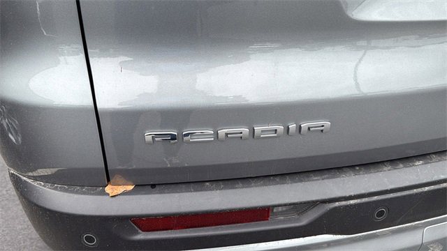 Used 2025 GMC Acadia Elevation image 6