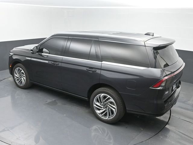Used 2025 Lincoln Navigator Reserve AWD/4WD image 33