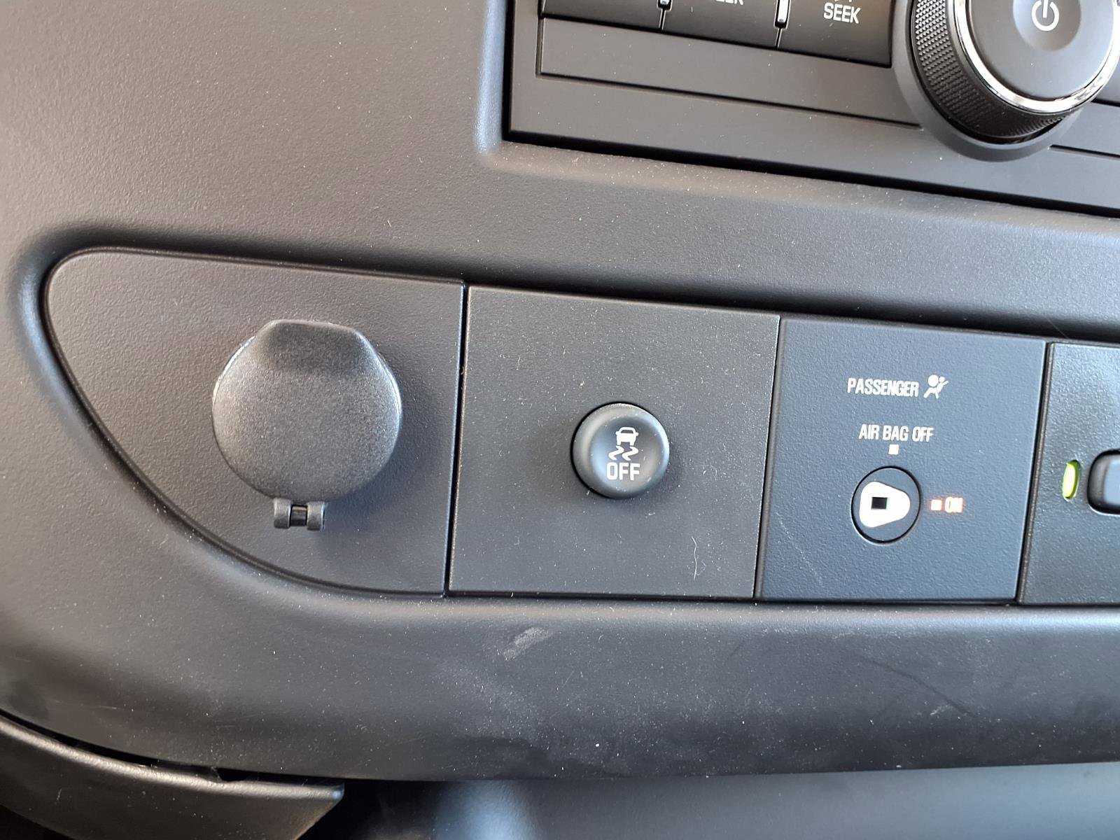 New 2025 GMC Savana 3500 w/ Power Convenience Package RWD image 9