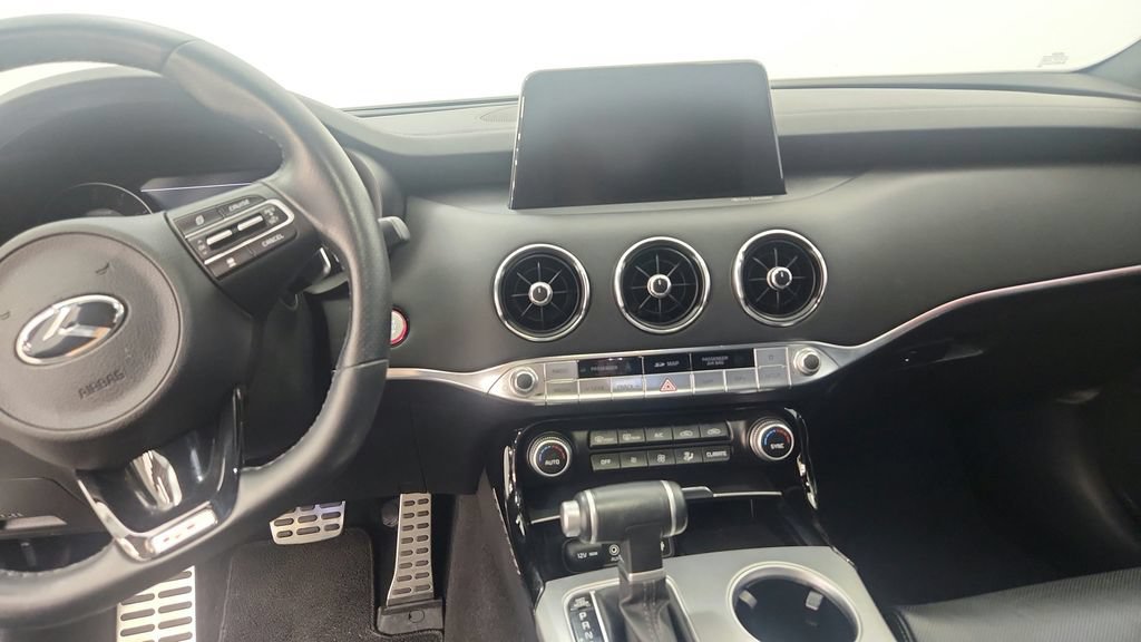 Used 2021 Kia Stinger GT1 image 13