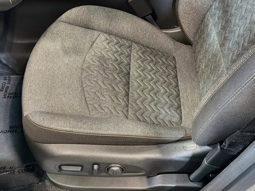 Used 2024 Chevrolet Equinox LT FWD image 18