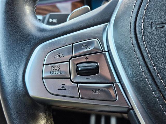 Used 2018 BMW 740e xDrive AWD/4WD image 22