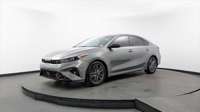 Used 2022 Kia Forte GT-Line w/ GT-Line Premium Package FWD image 2