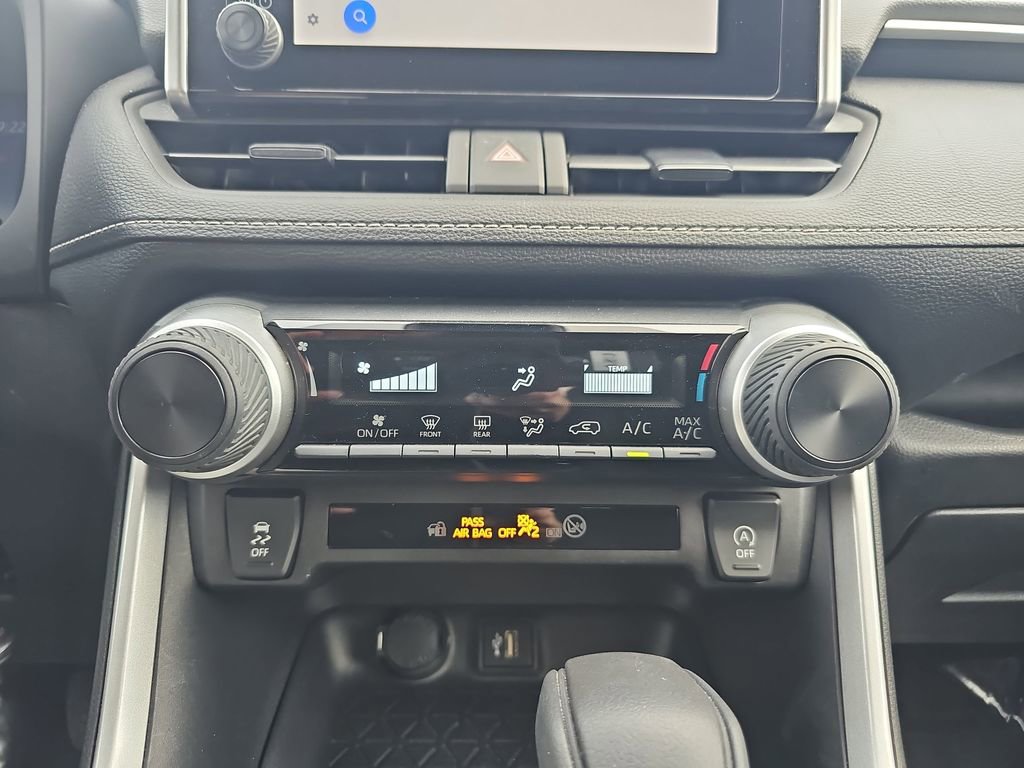 Used 2024 Toyota RAV4 LE image 28