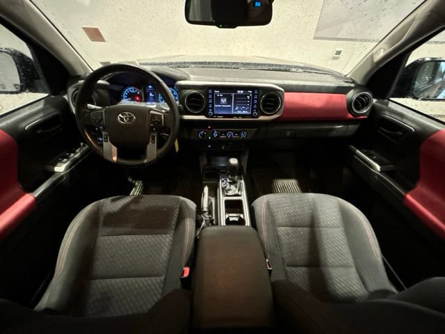 Used 2020 Toyota Tacoma SR5 AWD/4WD image 6