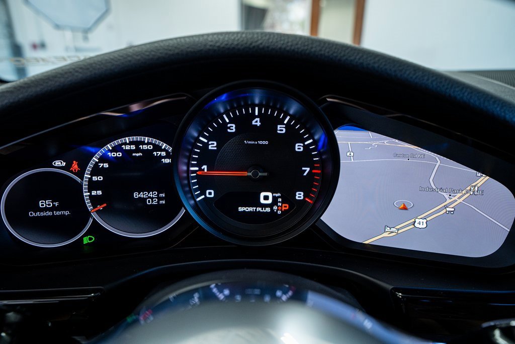 Used 2019 Porsche Panamera image 45