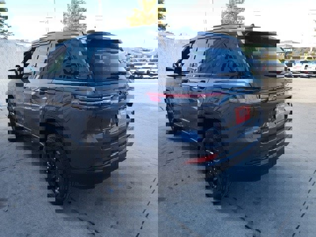 New 2025 Jeep Grand Cherokee Limited image 25