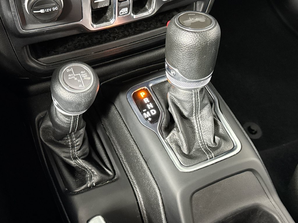 Used 2024 Jeep Wrangler Unlimited AWD/4WD image 25