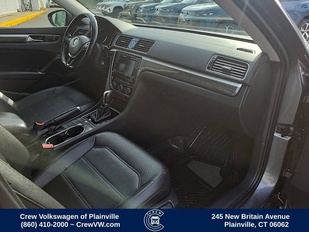 Used 2016 Volkswagen Passat 1.8T SE FWD image 44