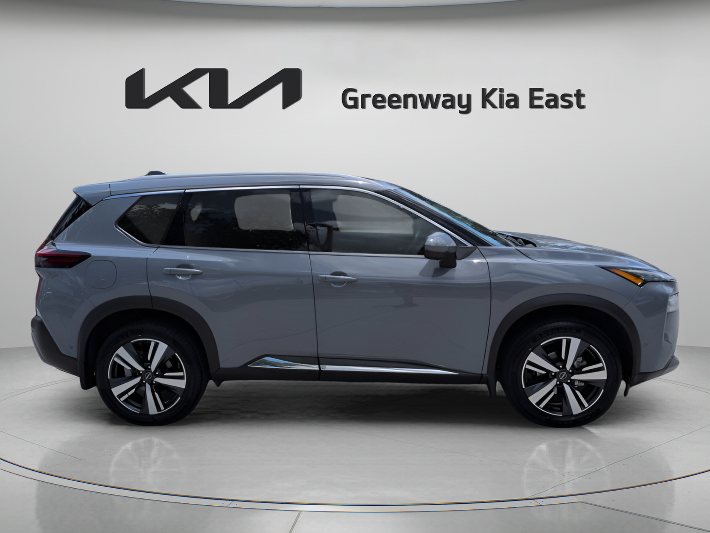Used 2023 Nissan Rogue SL w/ SL Premium Package FWD image 5