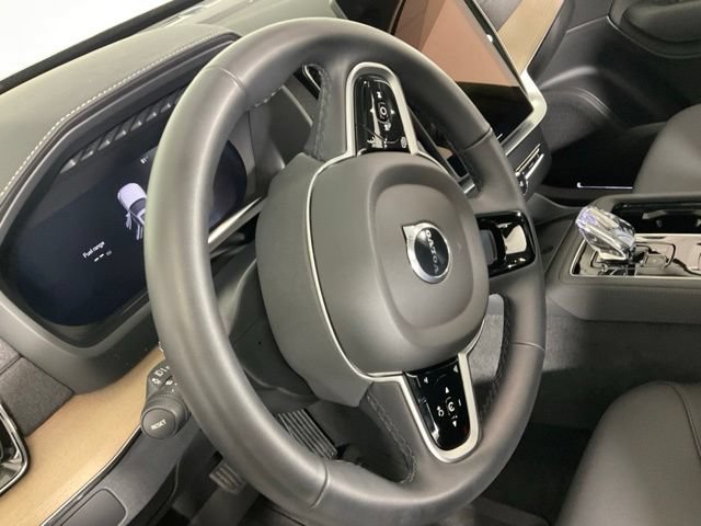 Certified 2025 Volvo XC90 B6 Plus w/ Protection Package Premier AWD/4WD image 23
