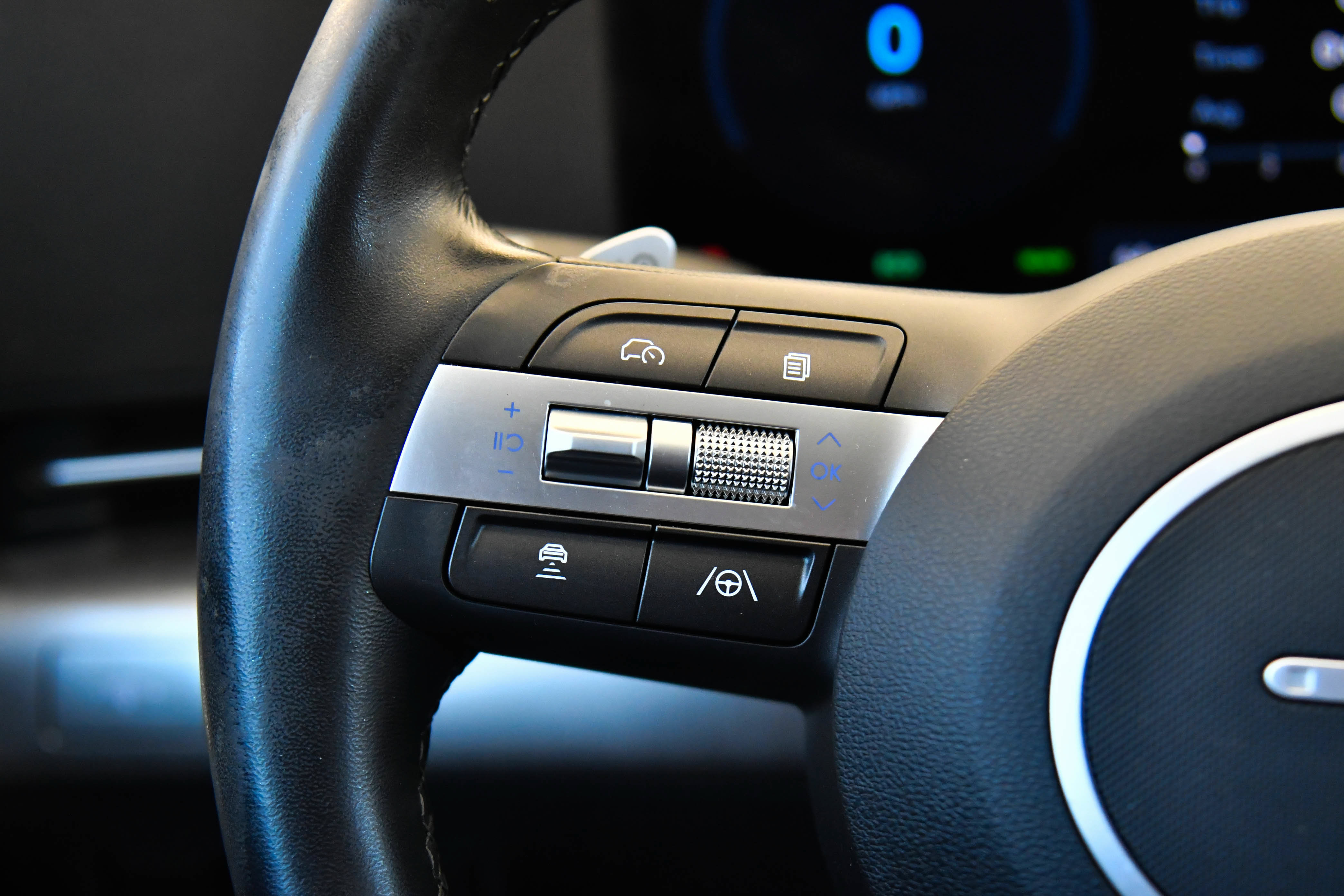 Used 2024 Hyundai Kona SEL FWD image 37