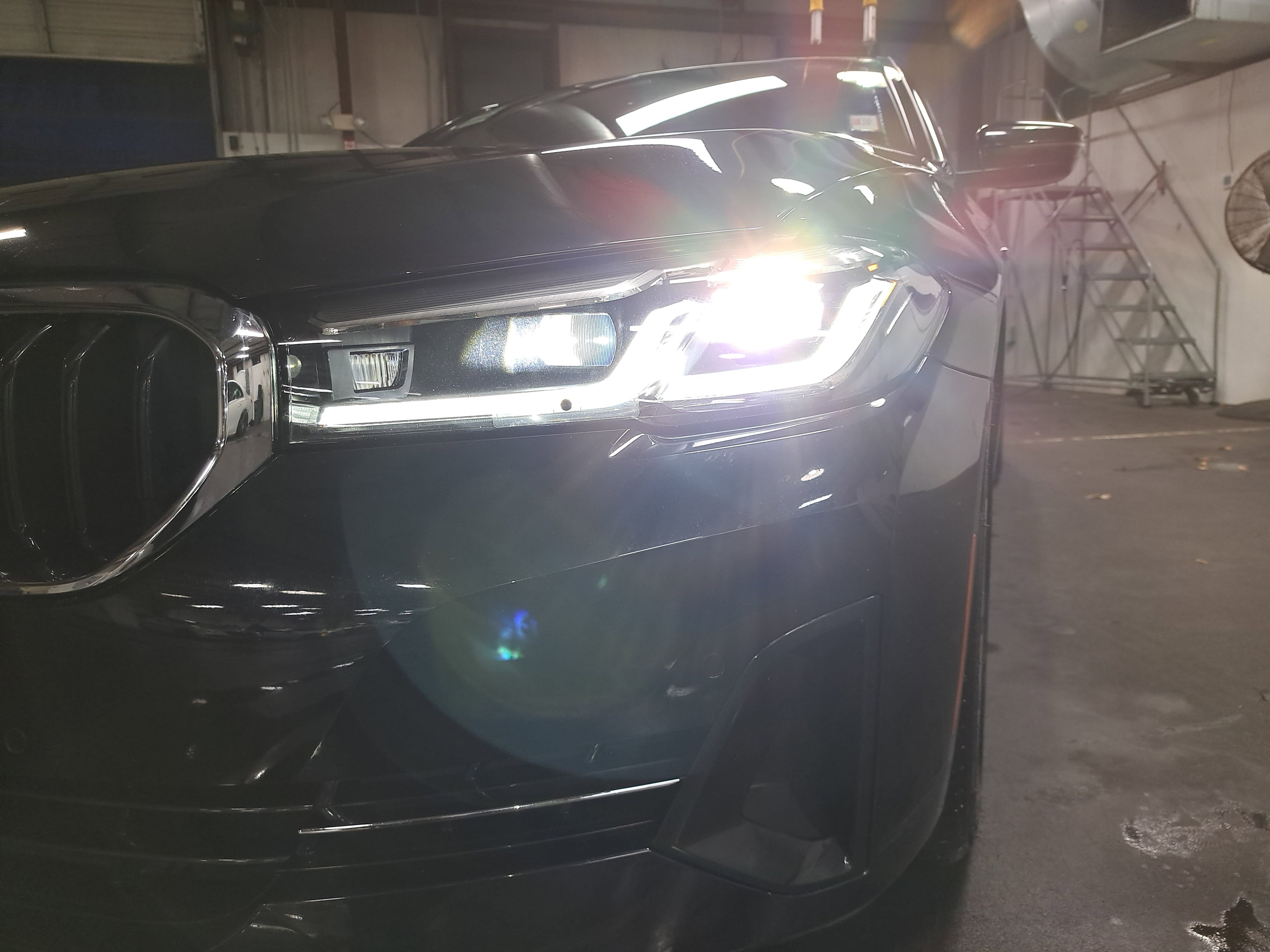 Certified 2023 BMW 530e w/ Premium Package image 33