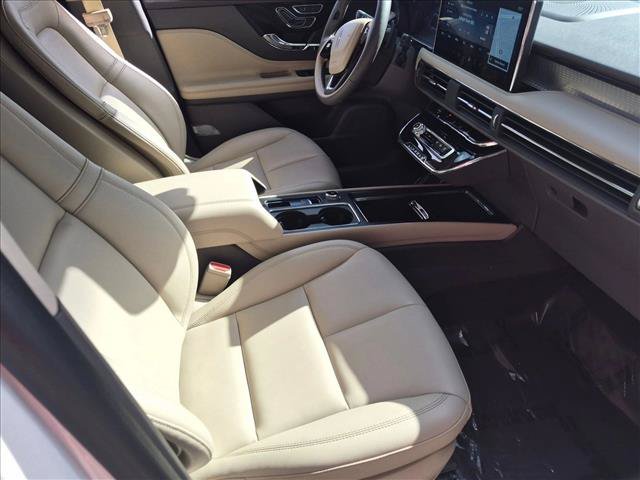 Used 2024 Lincoln Corsair FWD image 21
