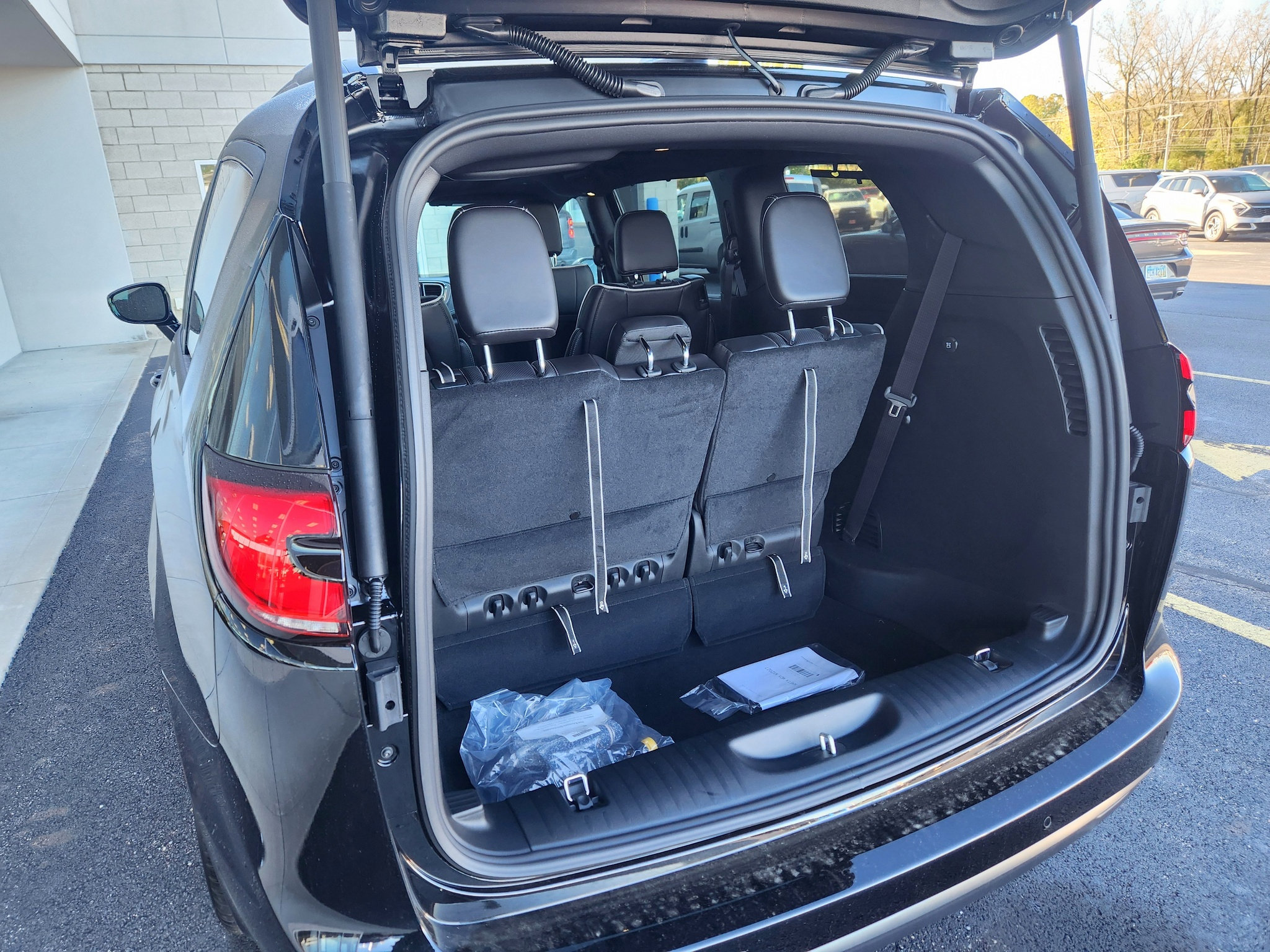 New 2027 Chrysler Pacifica Limited FWD image 46