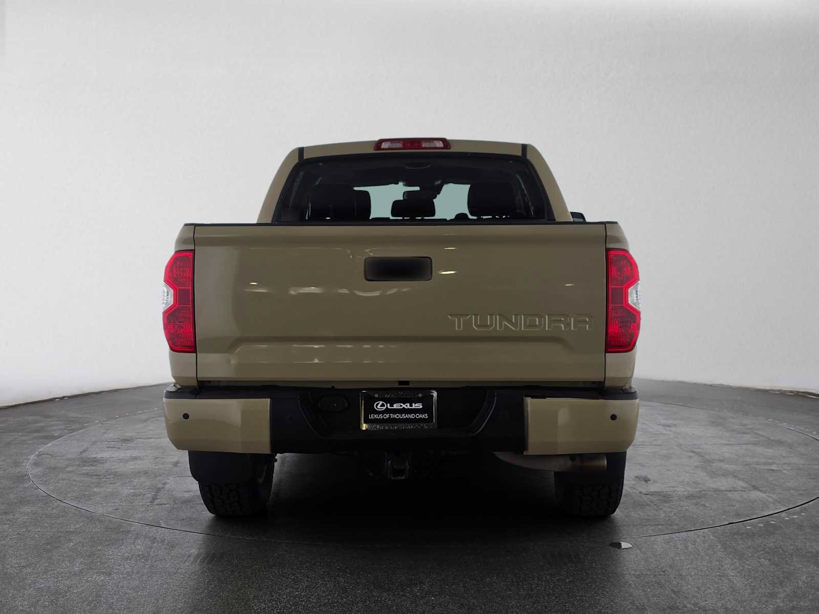 Used 2018 Toyota Tundra Limited w/ Limited Premium Package AWD/4WD image 4