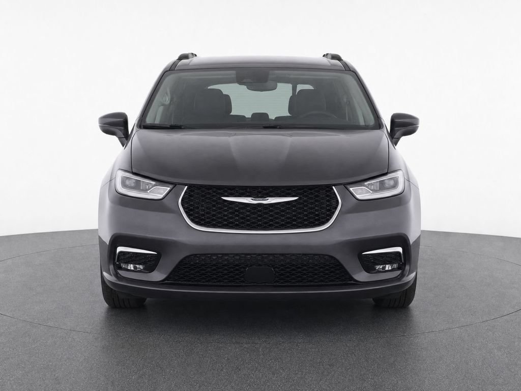Used 2022 Chrysler Pacifica Touring-L FWD image 5