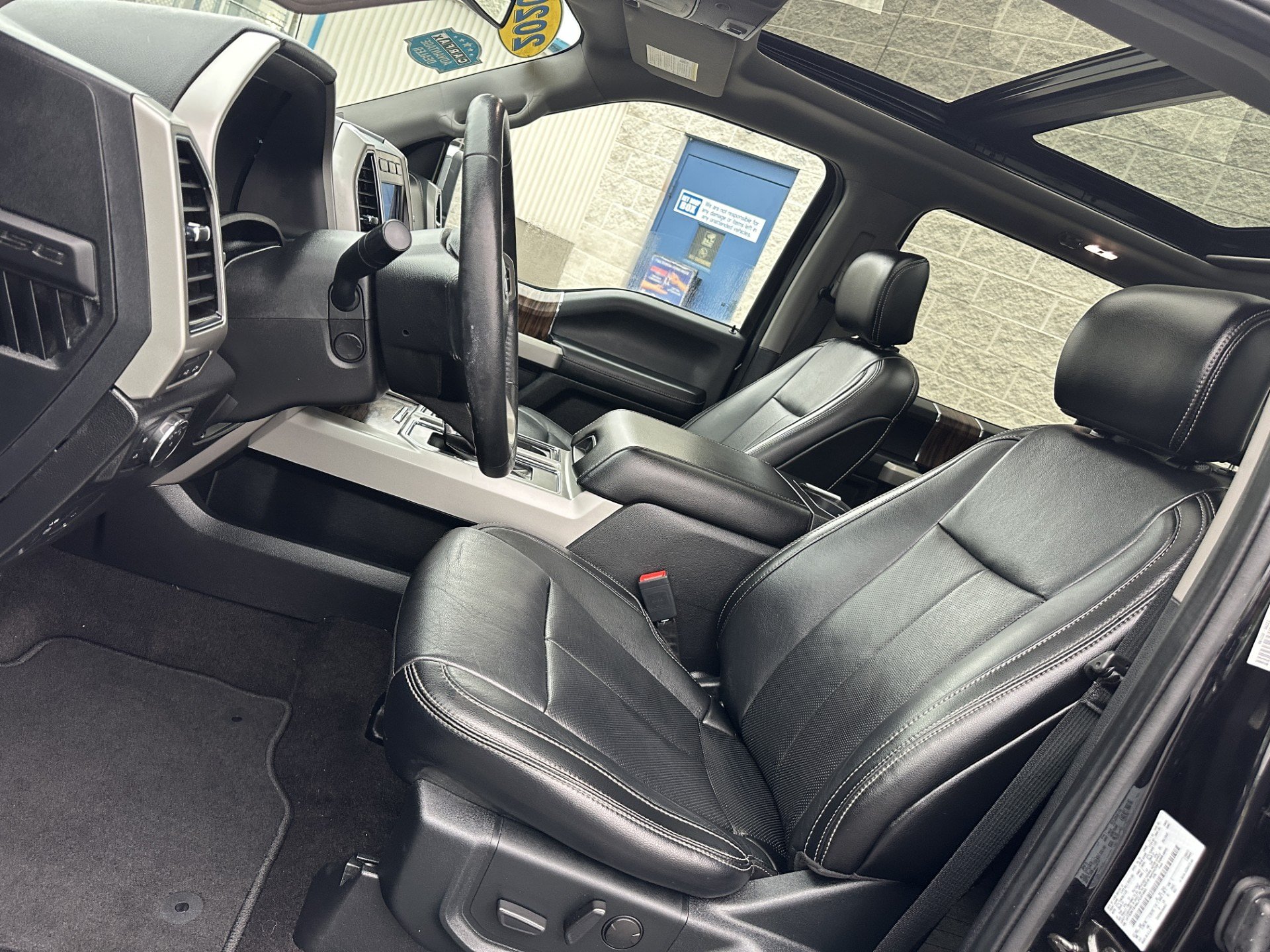 Used 2020 Ford F150 Lariat w/ Equipment Group 502A Luxury AWD/4WD image 9