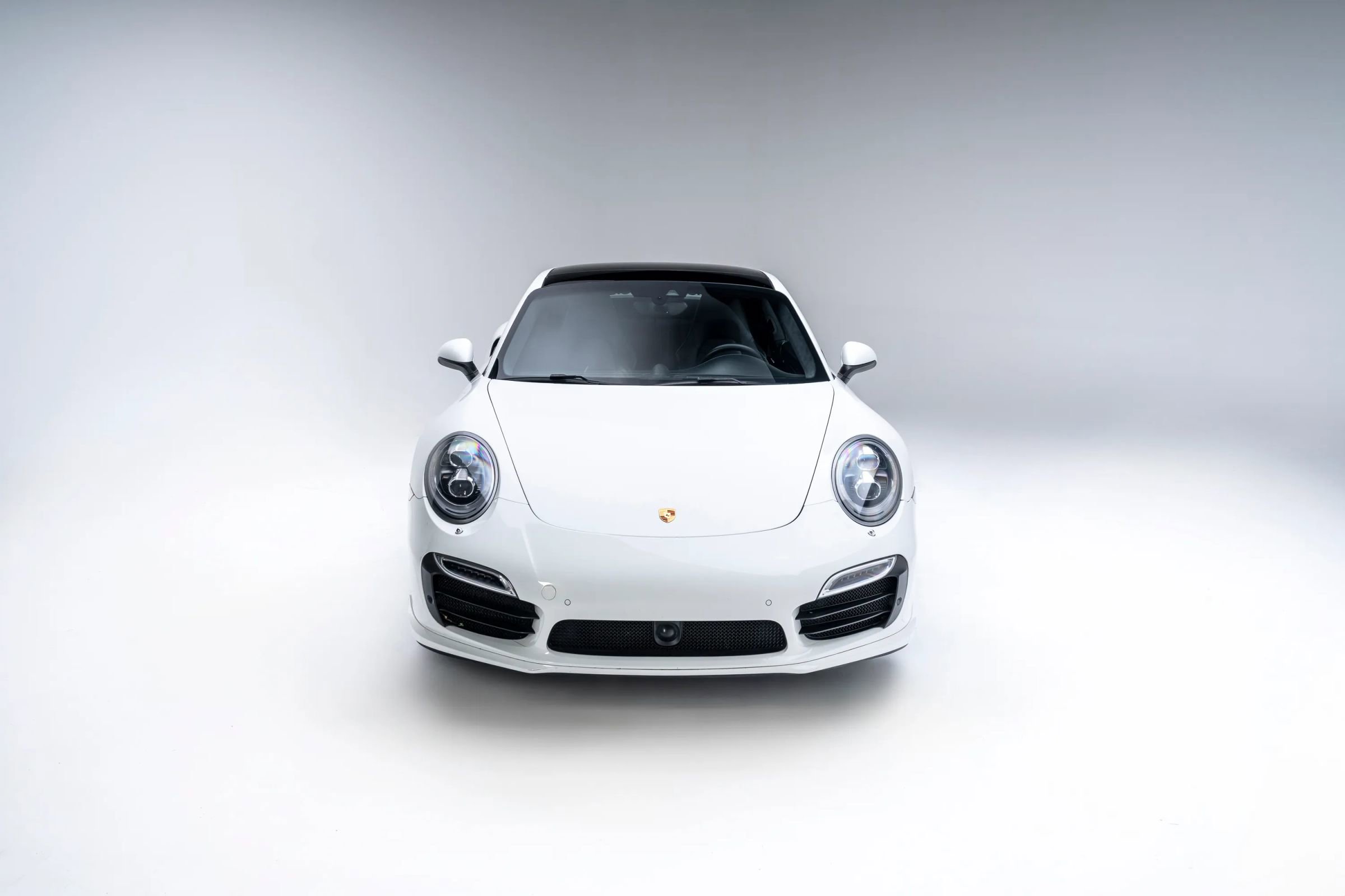 Used 2014 Porsche 911 Turbo S image 14