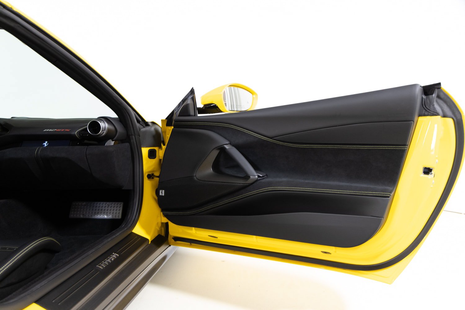 Certified 2021 Ferrari 812 GTS RWD image 30