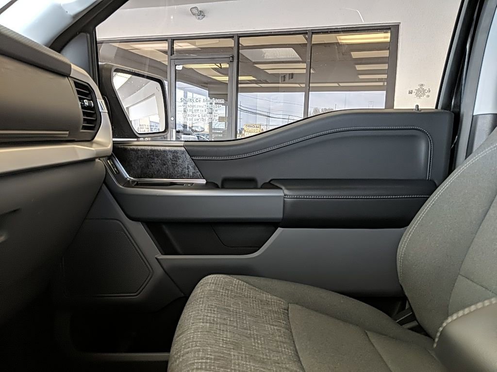 Certified 2022 Ford F150 XLT w/ Equipment Group 302A High image 21