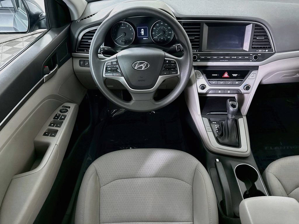 Used 2018 Hyundai Elantra SEL w/ Cargo Package FWD image 3