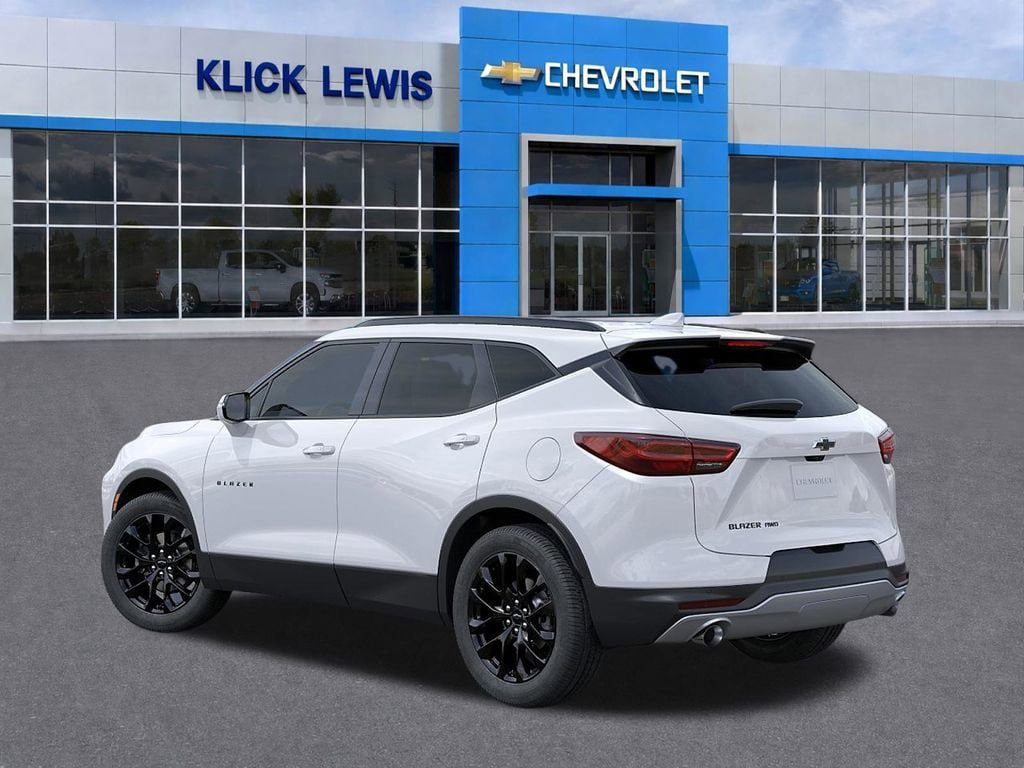 New 2026 Chevrolet Blazer LT w/ Sound & Technology Package AWD/4WD image 3