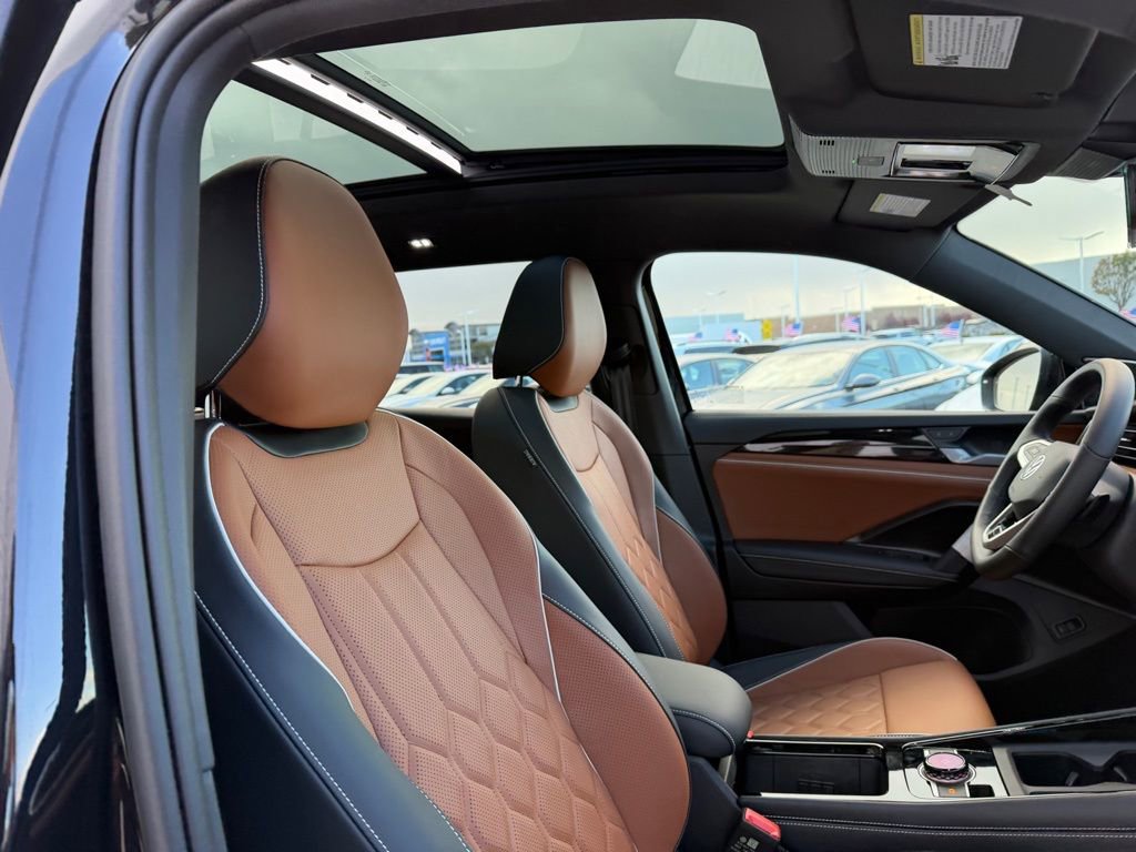 New 2026 Volkswagen Tiguan SEL R-Line AWD/4WD image 24