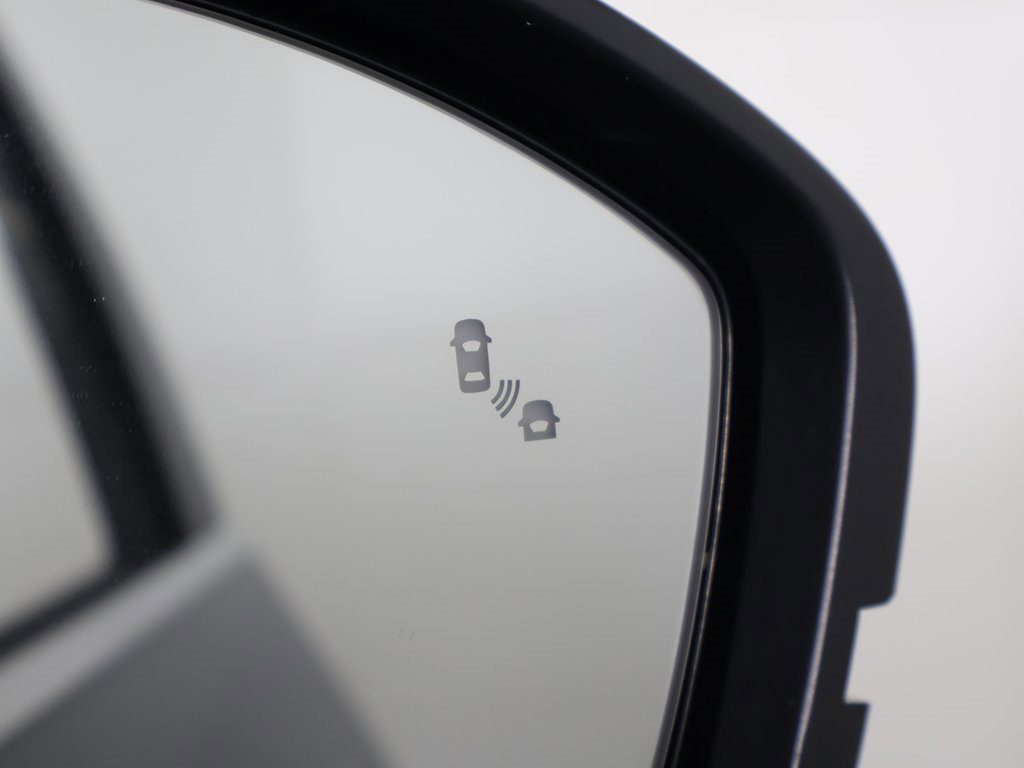 Used 2024 Nissan Pathfinder S image 35